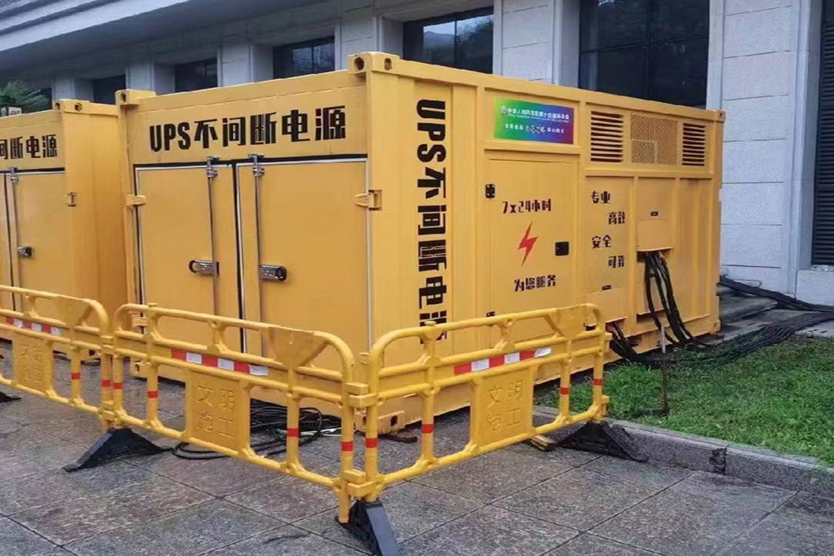 平定发电机租赁施工现场